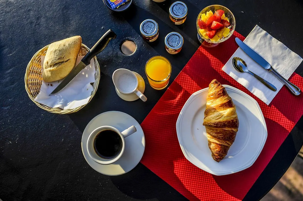 ** Hotel La Bellaudiere Grasse Frankreich