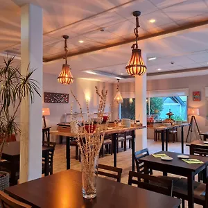 Du Golf Saint-laurent,the Originals Relais 3* Ploemel